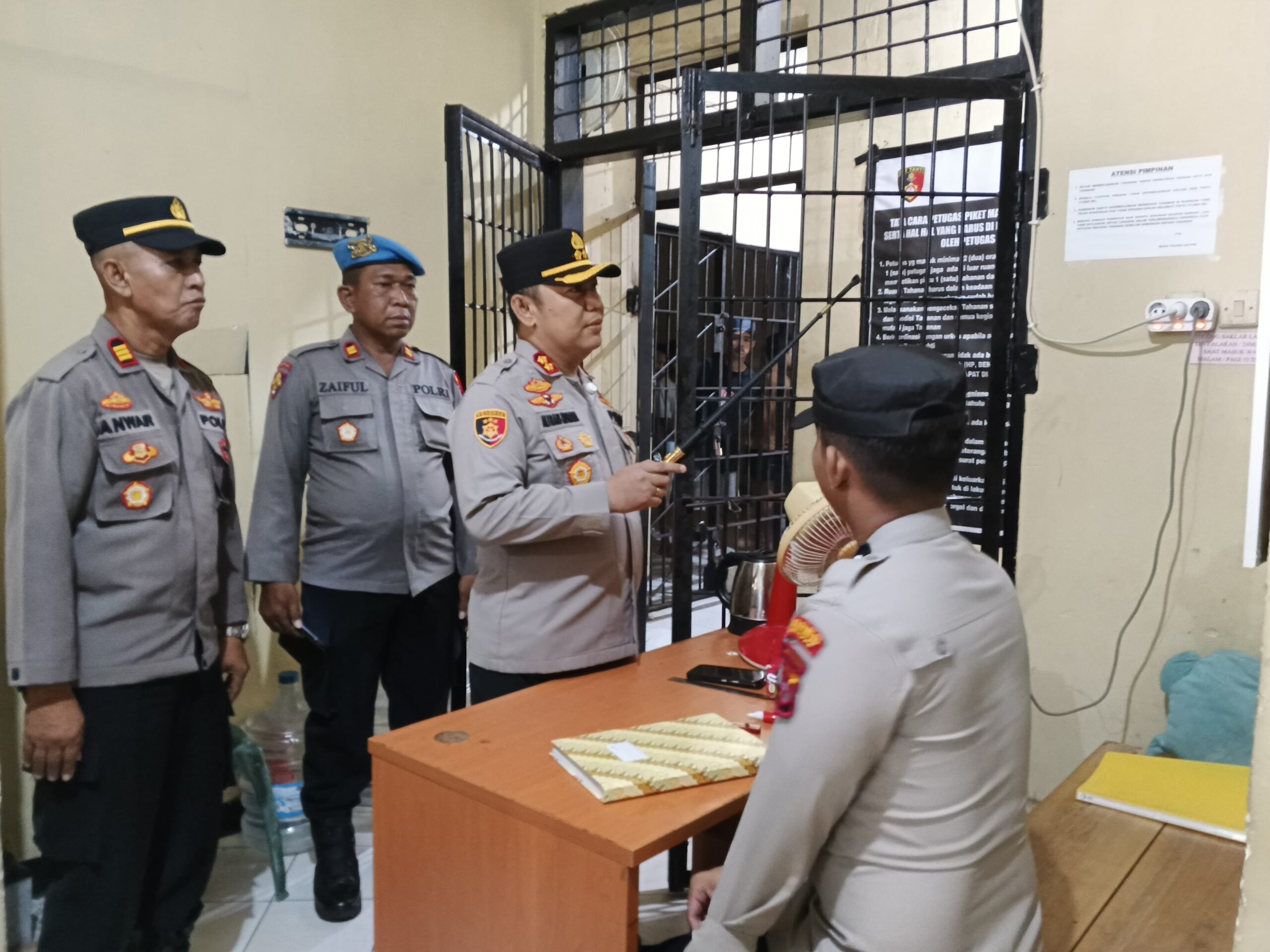 Pastikan Keamanan dan Kondisi Tahanan Terjaga, Kapolres Buton Sambangi Rutan