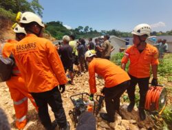 Tertimpa Batu, Operator Ekskavator di Baubau Meninggal Dunia