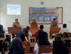 Sat Binmas Polres Buton Gelar Penyuluhan Narkoba dan Jumat Keliling