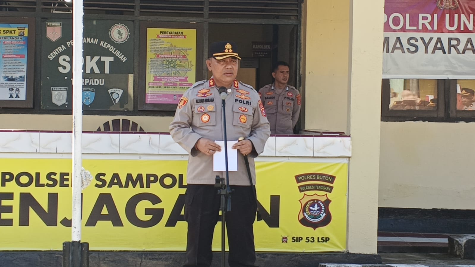 Kapolres Buton Berikan Arahan di Polsek Sampolawa