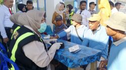 May Day, Polres Buton Gelar Cek Kesehatan Buruh di Pelabuhan Banabungi