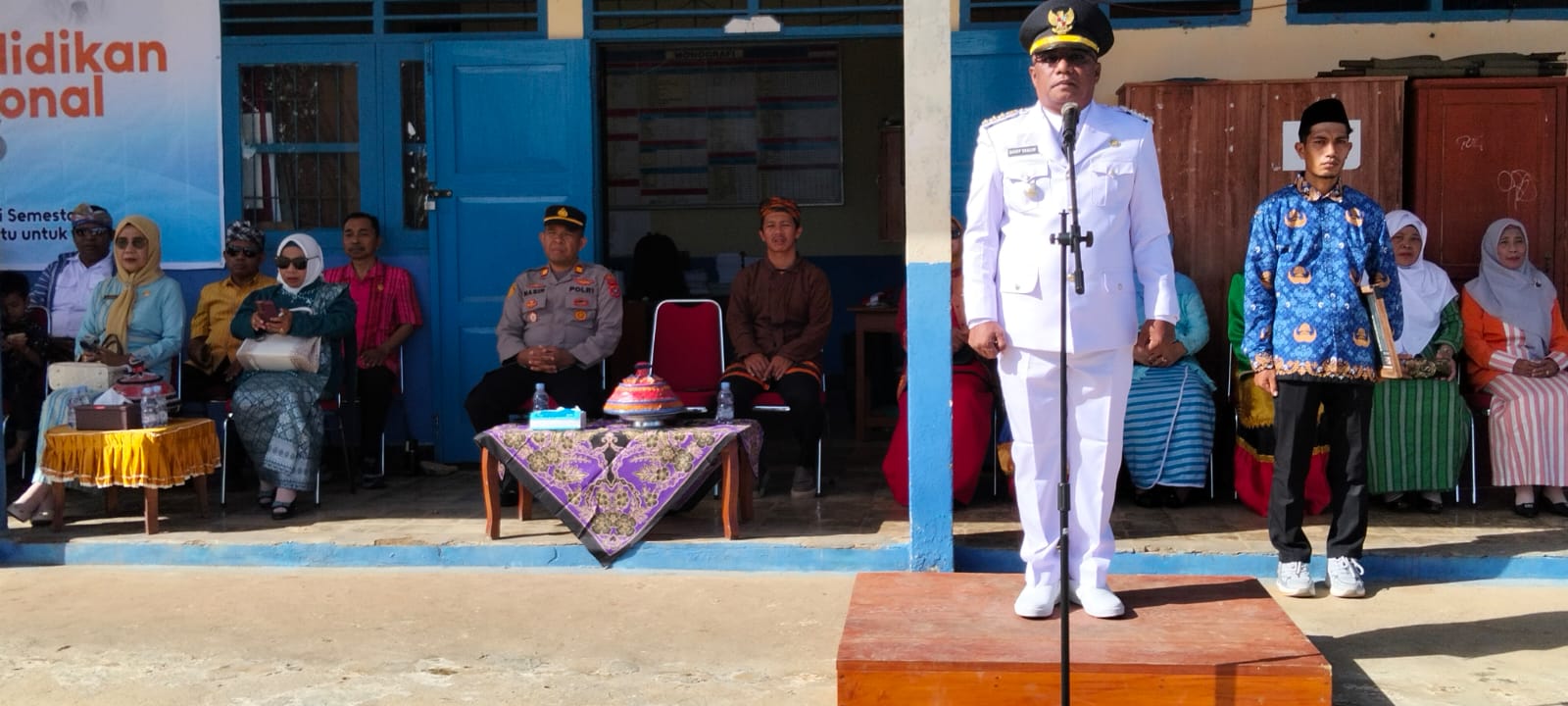 Pimpin Upacara Hardiknas, Camat Lasel :" Momentum untuk Menyadarkan Kembali Pentingnya Pendidikan"