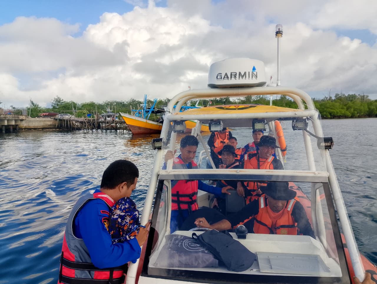 Dua Tim Diturunkan, Nelayan di Lasalimu Belum Ditemukan