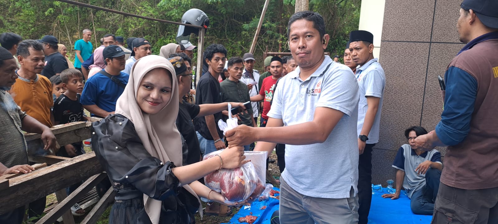 LAZIZMU Baubau Kelola 8 Ekor Sapi, Dibagikan kepada Mahasiswa dan Warga