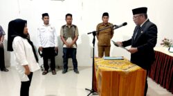 Camat Lasalimu Selatan Lantik Anggota BPD PAW Desa Ambuau Indah