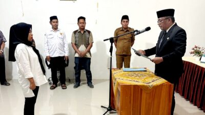 Camat Lasalimu Selatan Lantik Anggota BPD PAW Desa Ambuau Indah Camat Lasalimu Selatan Lantik Anggota BPD PAW Desa Ambuau Indah