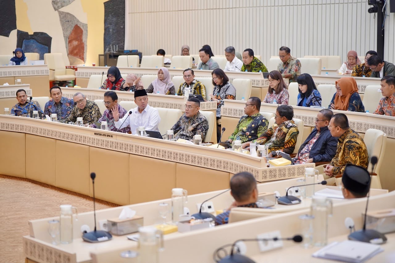 Raker Komisi II DPR RI, Menteri Nusron Usulkan Pagu Anggaran Rp10 Triliun