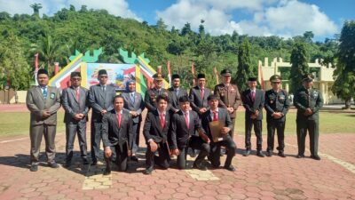 Kapolres Buton Berikan Penghargaan kepada Personel Berprestasi Kapolres Buton Berikan Penghargaan kepada Personel Berprestasi