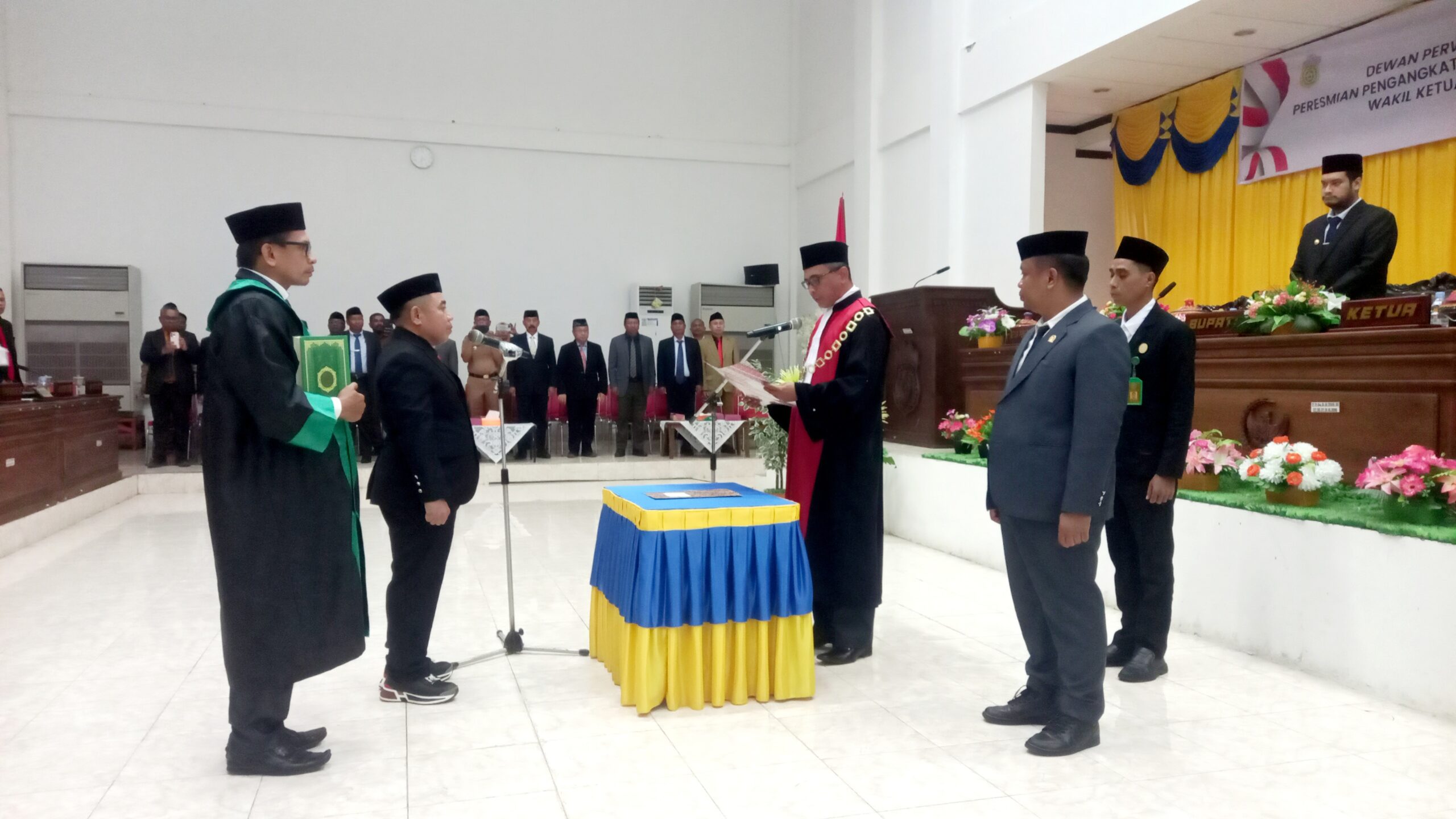 Dr La Subu Resmi Dilantik jadi Wakil Ketua II DPRD Buton