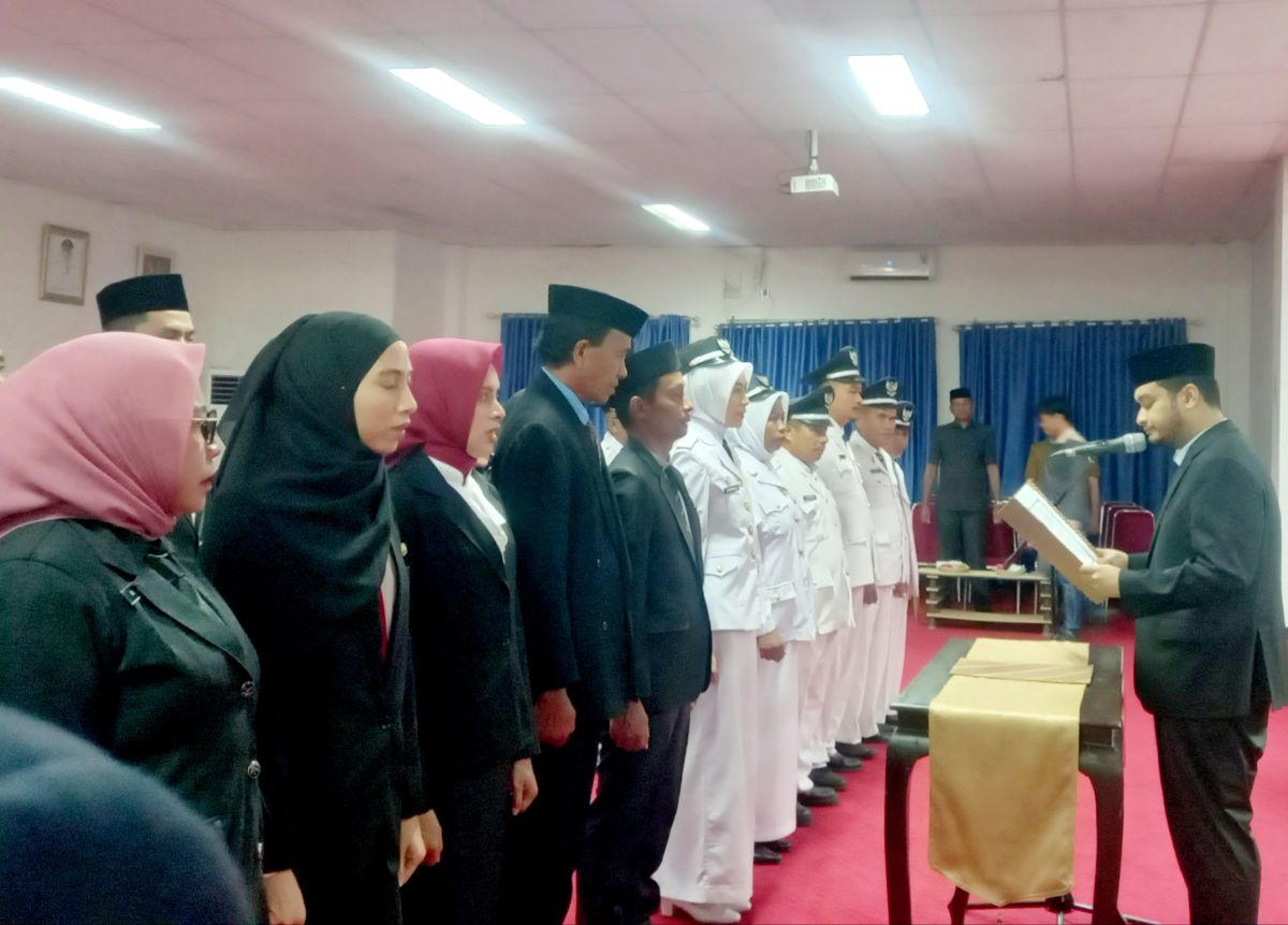 Penyegaran, Bupati Alvin Lantik 9 Lurah dan 15 Pejabat Eselon III dan IV