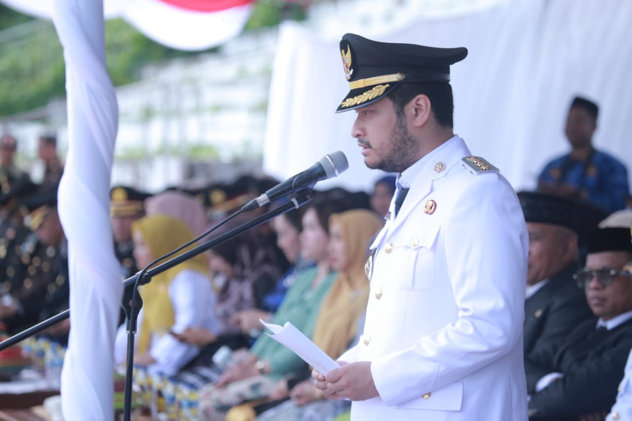 Bupati Buton Pimpin Upacara HUT Kabupaten Buton ke - 67