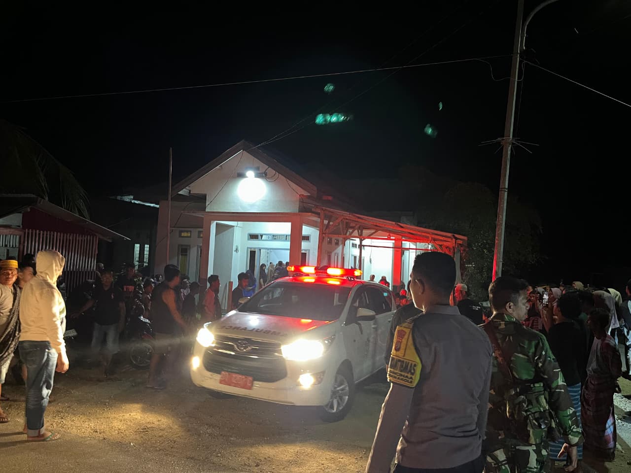 Remaja di Pasarwajo Diduga Gantung Diri
