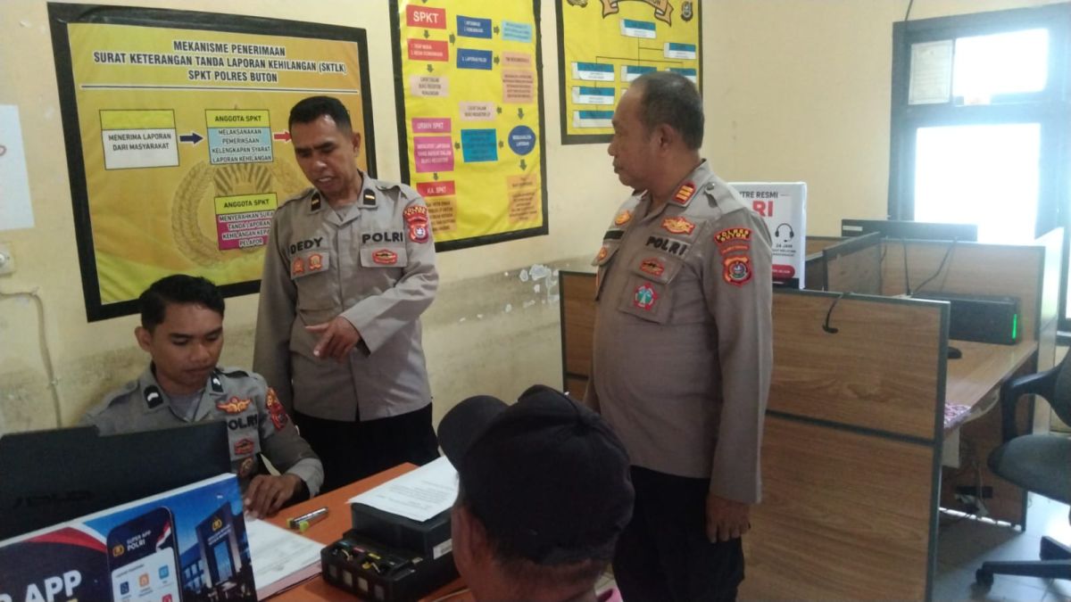 Pastikan Berjalan Maksimal, Kabag Ops Cek Pelayanan SPKT Polres Buton