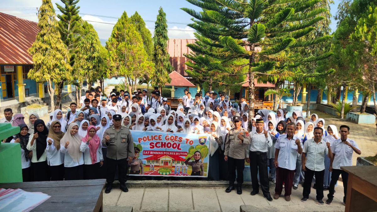 Sat Binmas Polres Buton Berikan Edukasi Kamtibmas Kepada Siswa SMKN 02 Buton