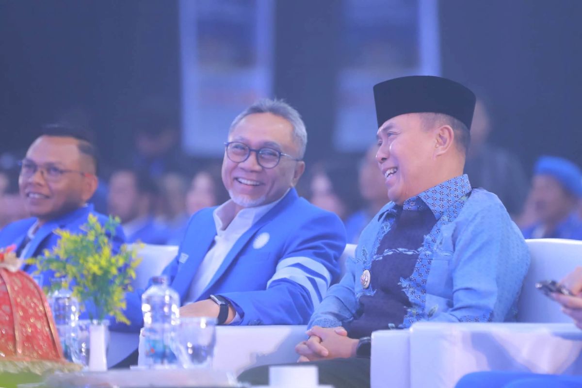 Di Hadapan Zulkifli Hasan dan Pengurus PAN se-Sultra, Gubernur ASR Ajak Kolaborasi Tata Kelola Pemerintahan Bersih