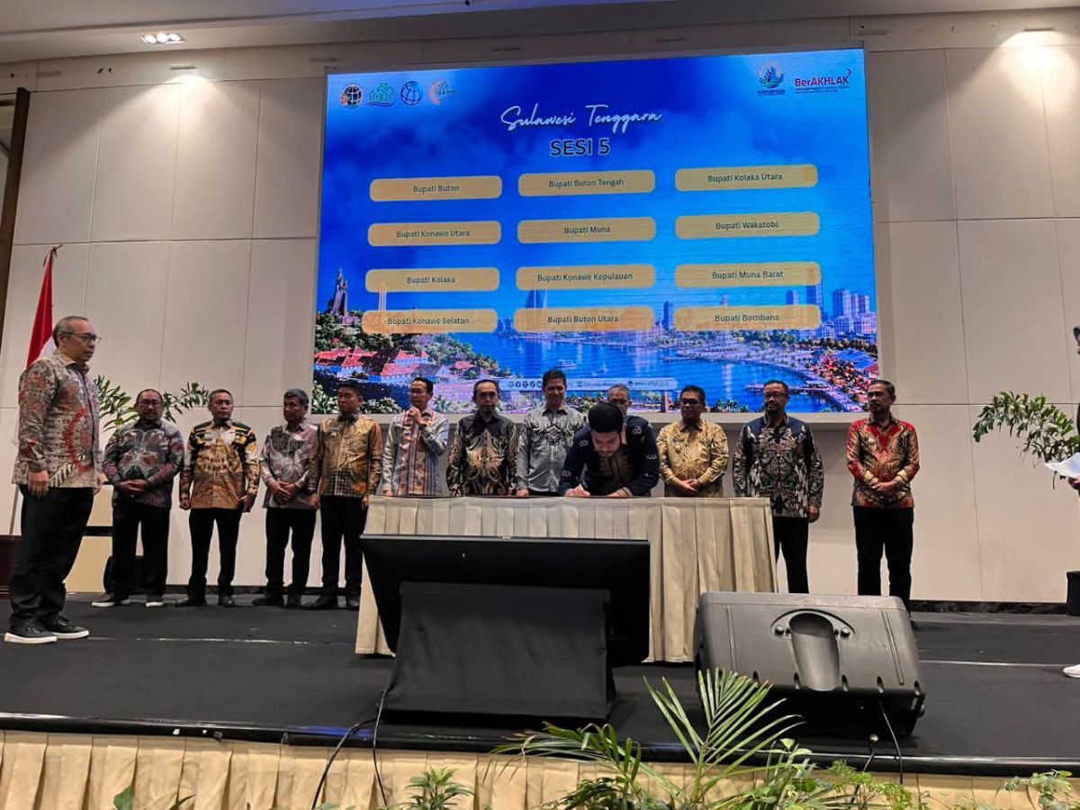 Bupati Buton Teken Komitmen Bersama Percepatan Penyusunan RDTR